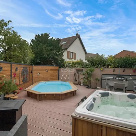 Charming House, 7p, 25mn Paris Center, Swimming Pool Holiday home Houilles